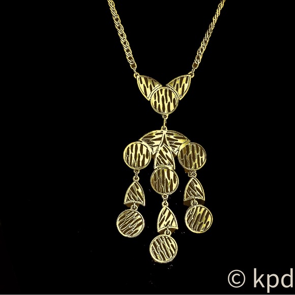 Vintage Mid Century Scrollwork Gold Tone Pendant Statement Necklace - Picture 5 of 10